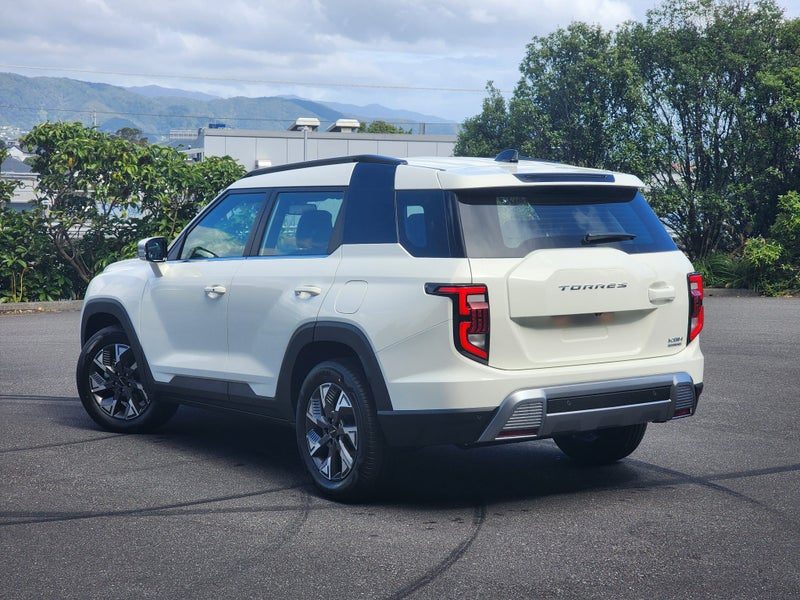 2026 KGM Torres Hybrid Ultimate, photo 2