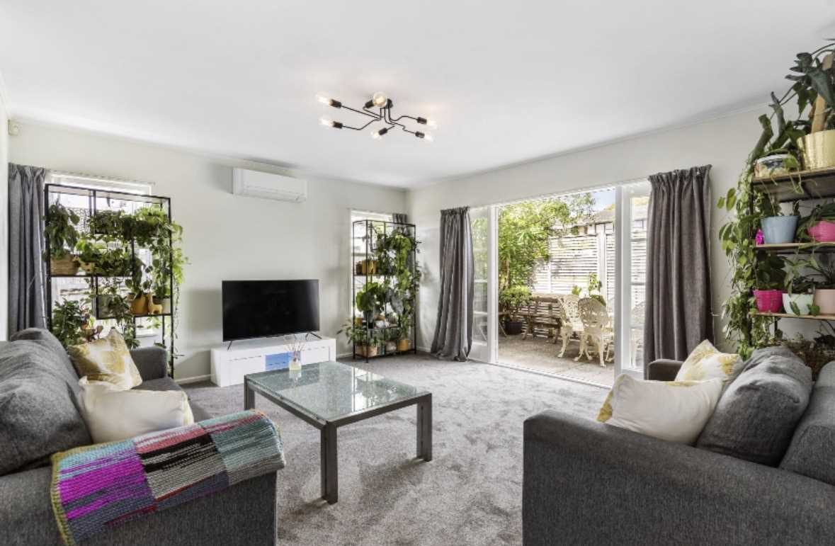 71 Barrys Road, Glendene, photo 3