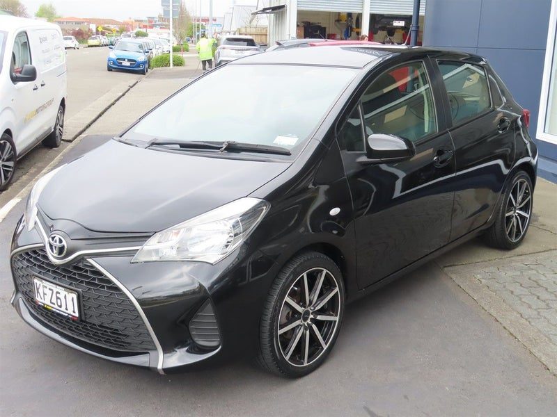 2016 Toyota Yaris GX 1.3P Manual, photo 2