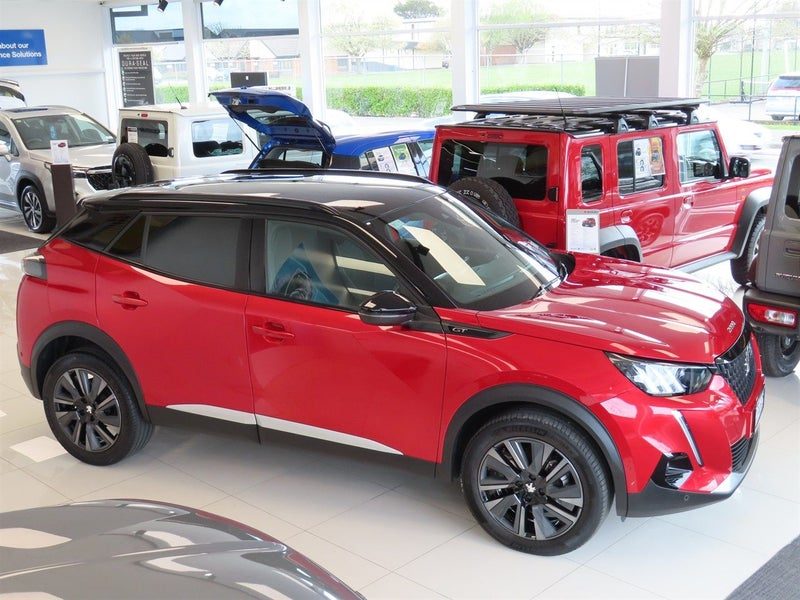 2023 Peugeot 2008 GT - 1.2PT - 8 SPEED AUTO, photo 2