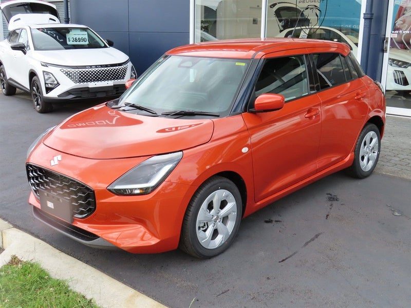 2026 Suzuki Swift GLZ HYBRID AUTO, photo 2