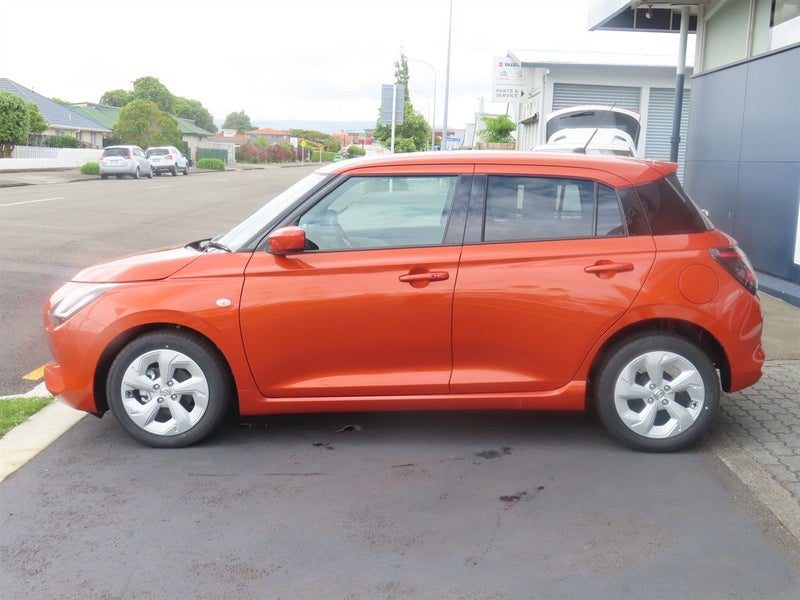 2026 Suzuki Swift GLZ HYBRID AUTO, photo 3