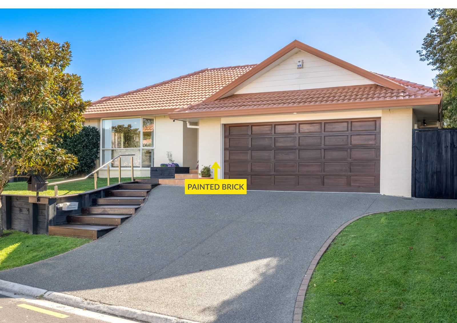 11 Gillett Place, Botany Downs, photo 1