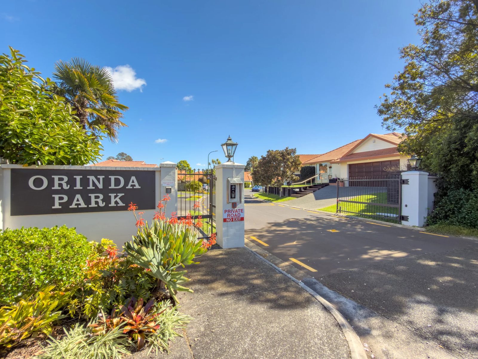 11 Gillett Place, Botany Downs, photo 5