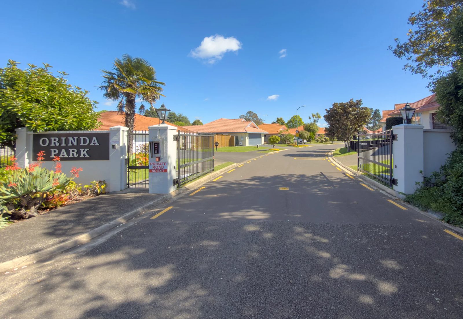 11 Gillett Place, Botany Downs, photo 6