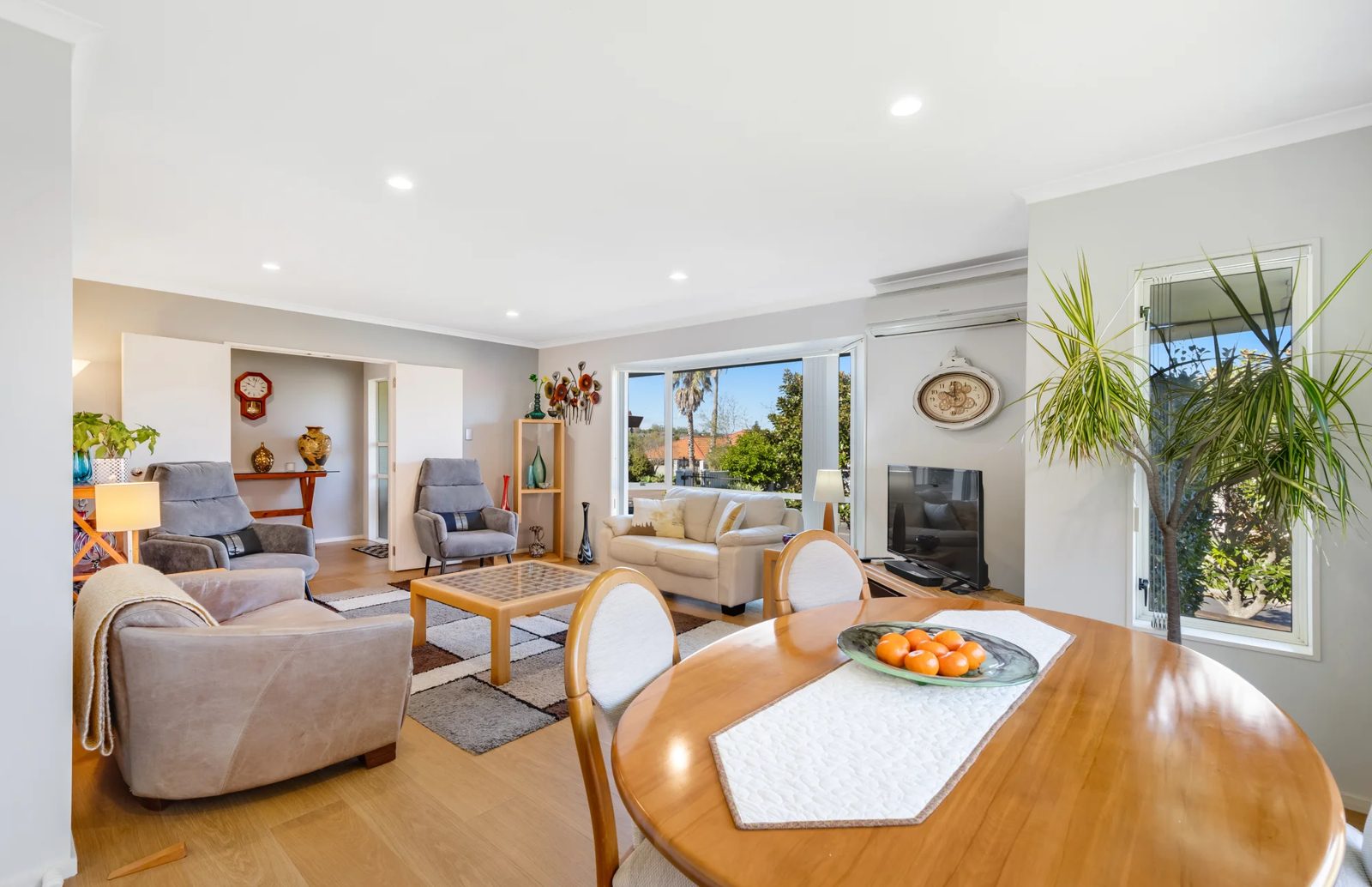 11 Gillett Place, Botany Downs, photo 10