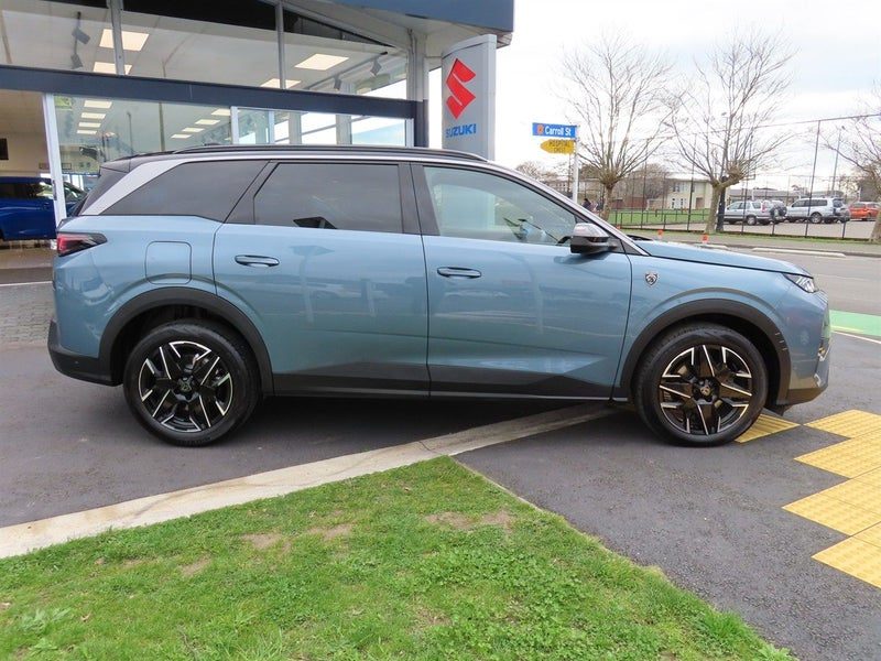 2025 Peugeot 5008 GT, photo 2