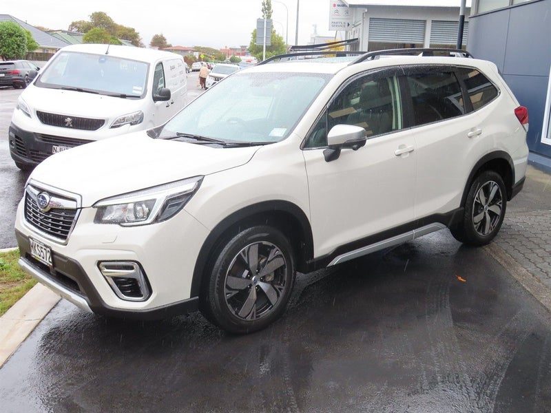 2019 Subaru Forester Premium 2.5P 4WD Auto, photo 2