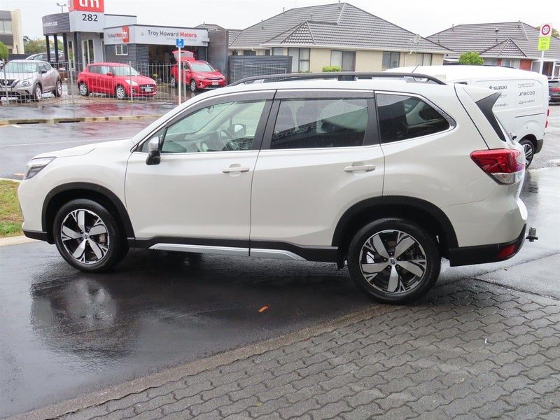 2019 Subaru Forester Premium 2.5P 4WD Auto, photo 3