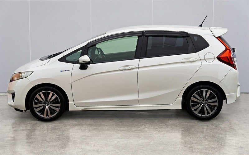 2015 Honda Fit Hybrid, photo 3