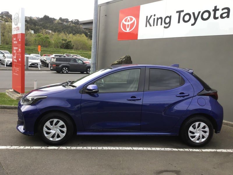 2021 Toyota Yaris 1.5 Hybrid X, photo 2