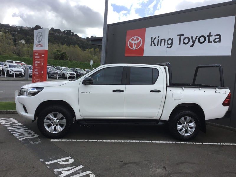 2018 Toyota Hilux 2WD SR 2.8DT DOUBLE CAB, photo 2