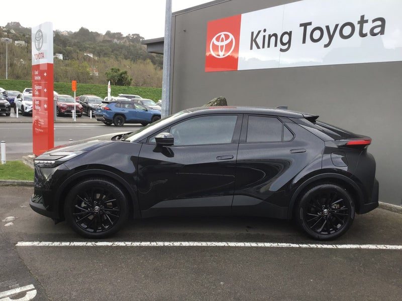 2025 Toyota C-HR GR Sport 2.0P Hybrid NZ New, photo 2
