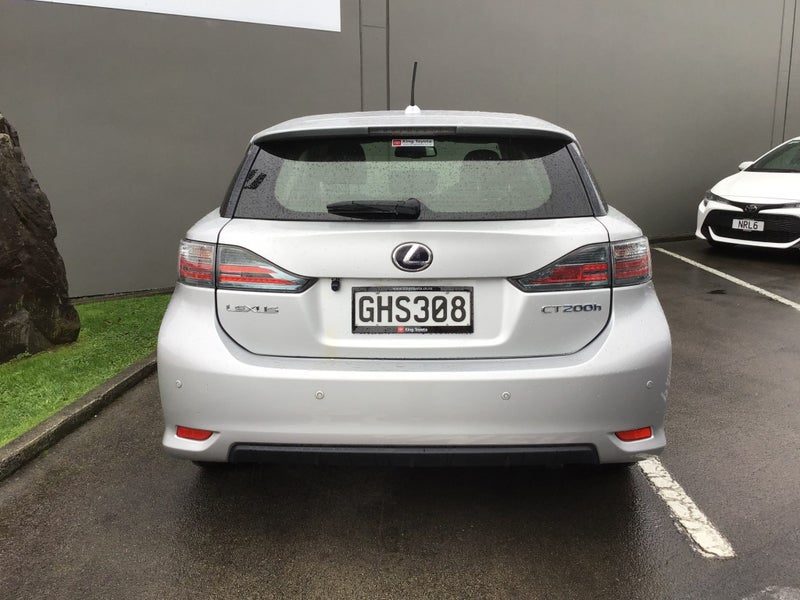 2012 Lexus CT 200h Ltd 1.8P Hybrid Hatch, photo 3