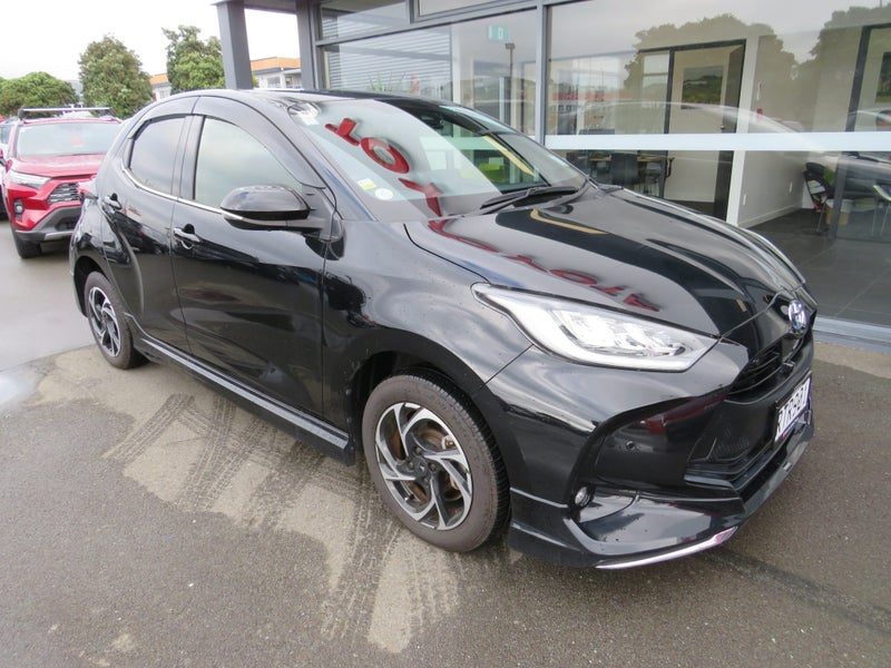 2022 Toyota Yaris 1.5 Hybrid Z 4WD, photo 2