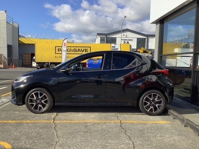 2025 Toyota Yaris ZR 1.5P HEV FWD, photo 3