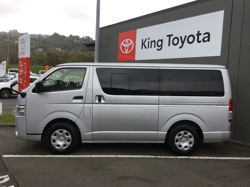 2021 Toyota Hiace 2.0L GL pack 6 Seat, photo 2