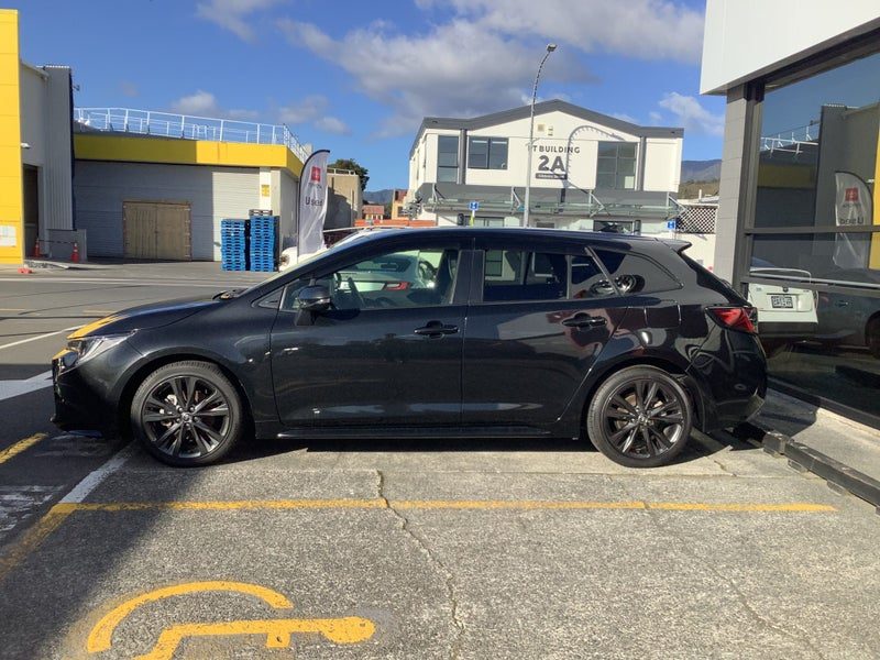 2021 Toyota Corolla Touring 1.8 Hybrid WxB Wagon, photo 3