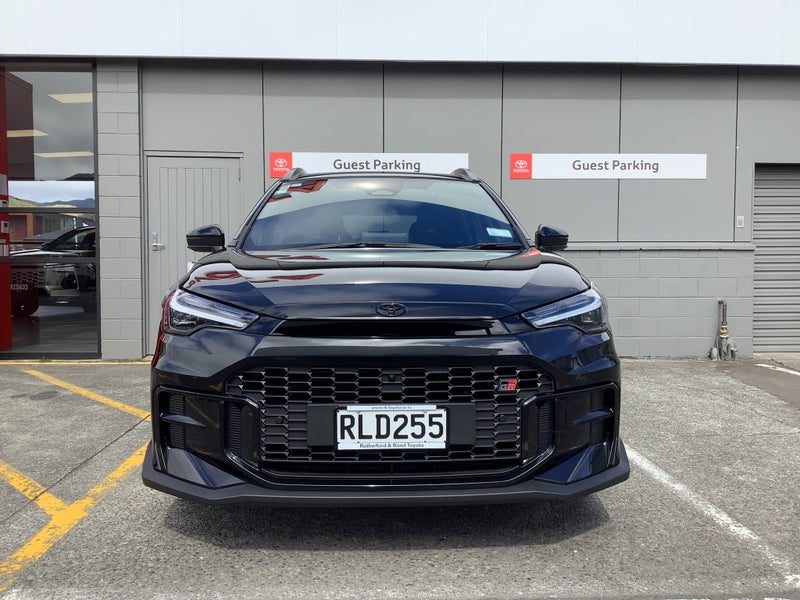 2025 Toyota Corolla Cross GR Sport, photo 2