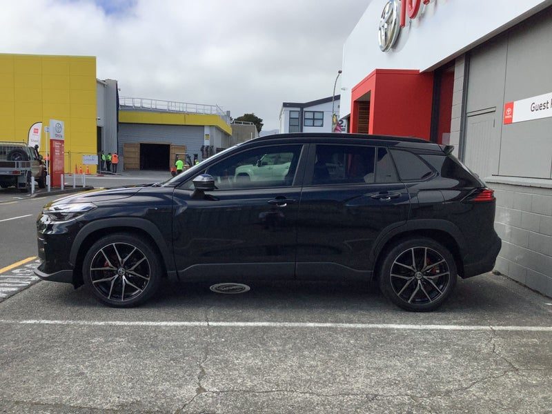 2025 Toyota Corolla Cross GR Sport, photo 3
