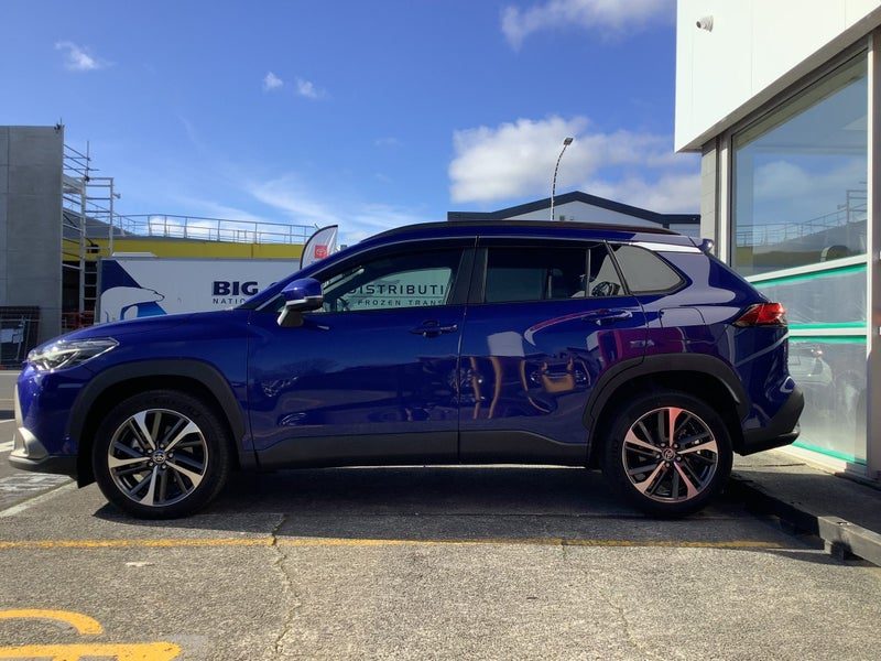 2023 Toyota Corolla Cross 1.8 Hybrid Z SUV, photo 3