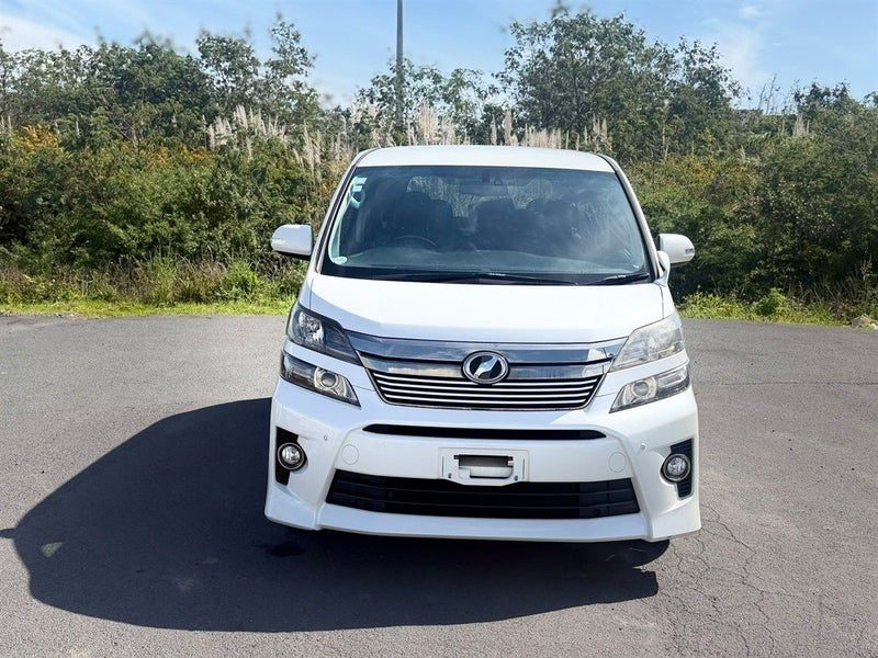 2014 Toyota Vellfire, photo 3