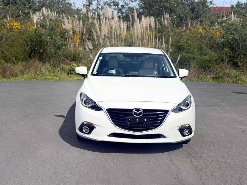 2014 Mazda Axela Hybrid, photo 3
