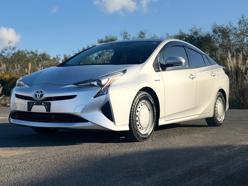 2017 Toyota Prius S HYBRID !! TWO KEYS !!