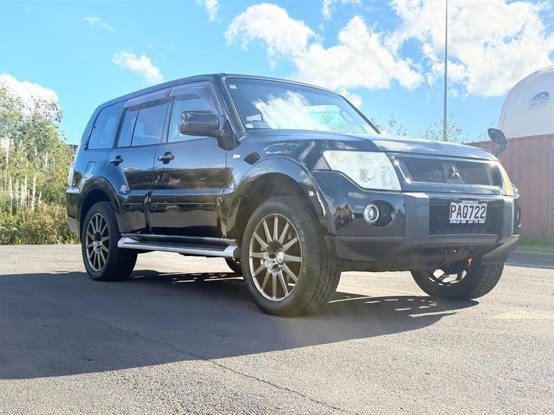 2009 Mitsubishi Pajero DID 3.2L !! 7 SEATER !!, photo 2