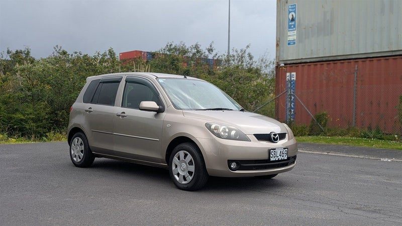 2005 Mazda Demio NEW SERVICE !! NEW WOF !!, photo 2