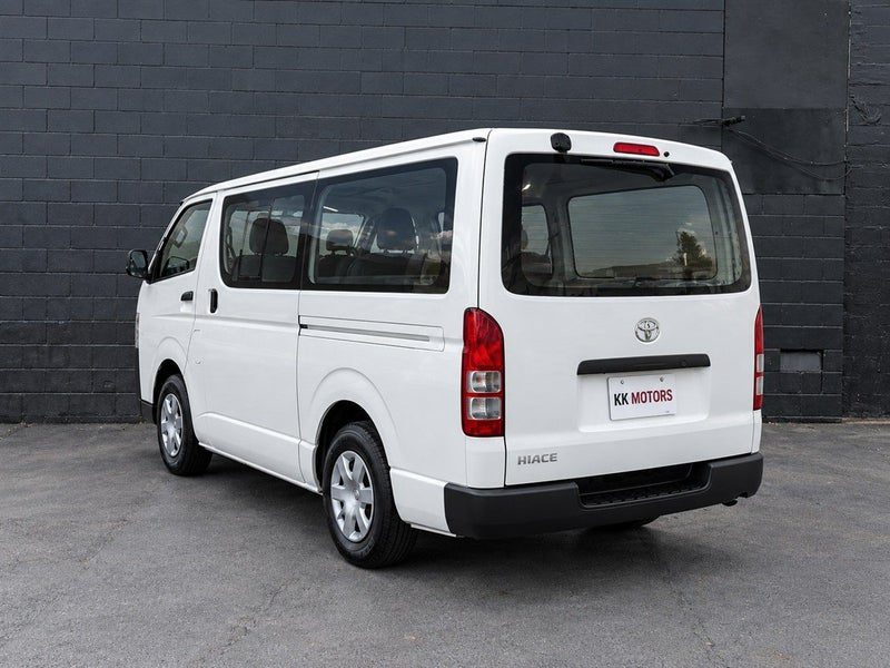 2020 Toyota Hiace LWB, photo 3