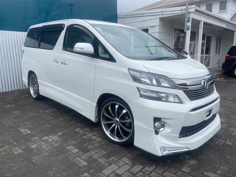 2013 Toyota Vellfire