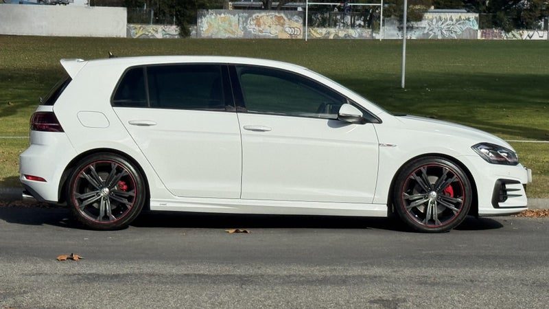 2018 Volkswagen Golf GTI, photo 2