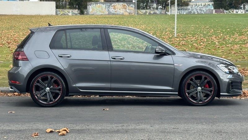 2018 Volkswagen Golf GTI, photo 2