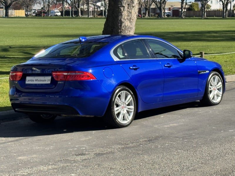 2017 Jaguar XE 20t Prestige - HEATED LEATHER SEATS, photo 3