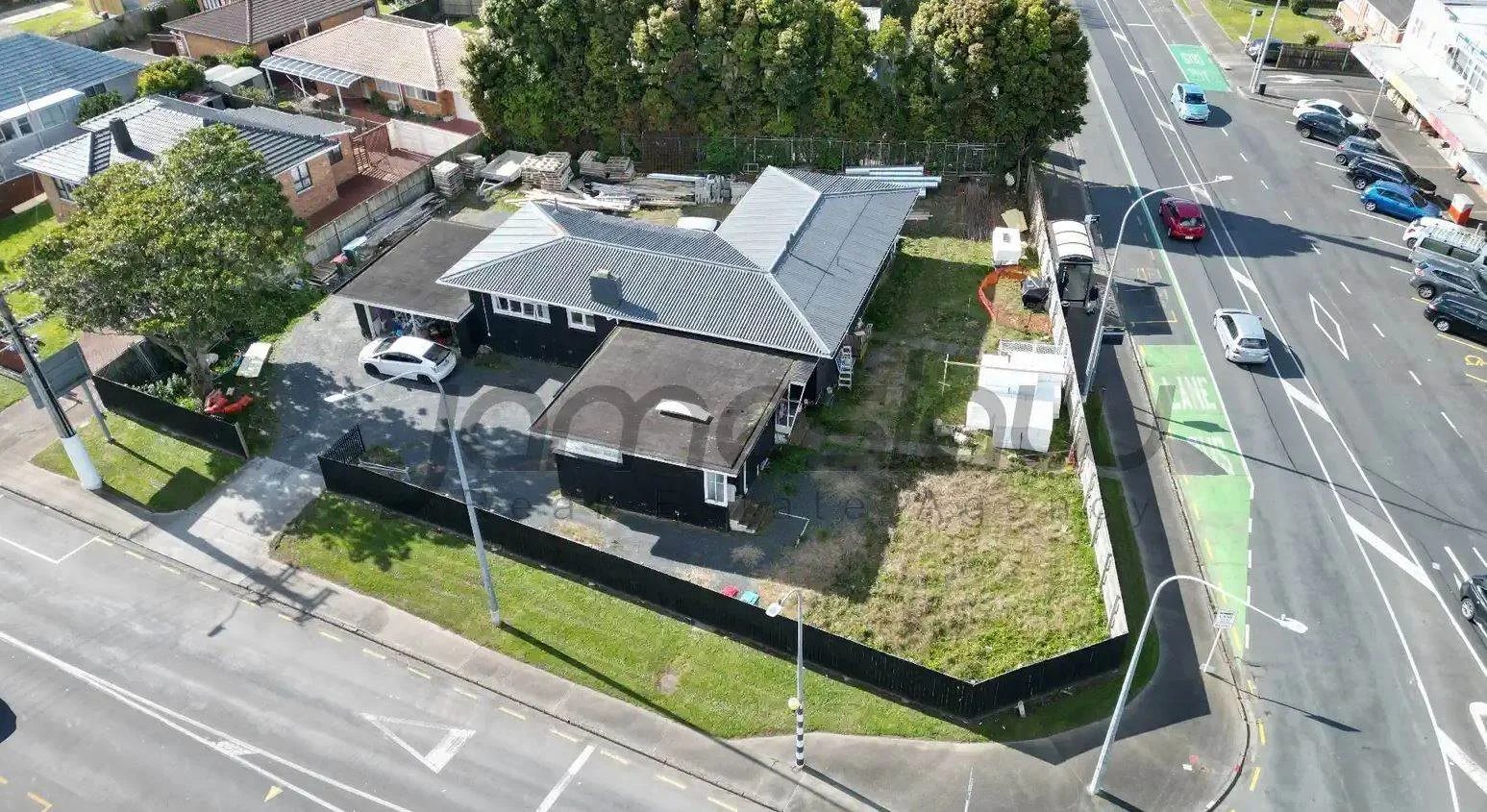 1215 Dominion Road, Mount Roskill, photo 2