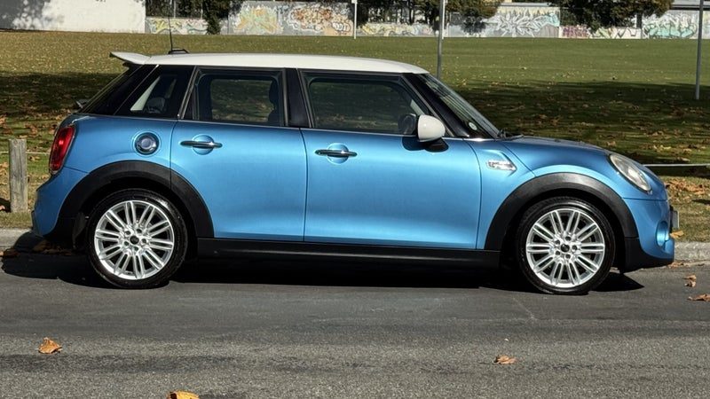 2015 MINI Cooper S, photo 2