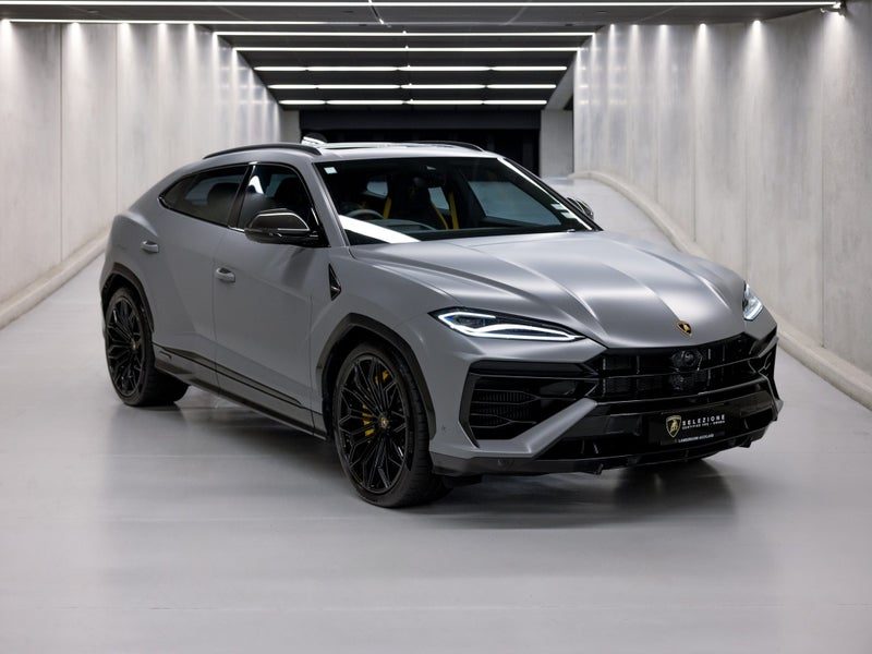 2026 Lamborghini URUS SE, photo 2