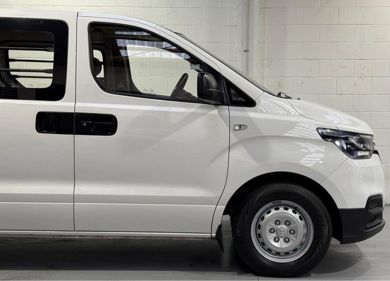 2021 Hyundai iLoad 2.5 CRDI AUTO, photo 2