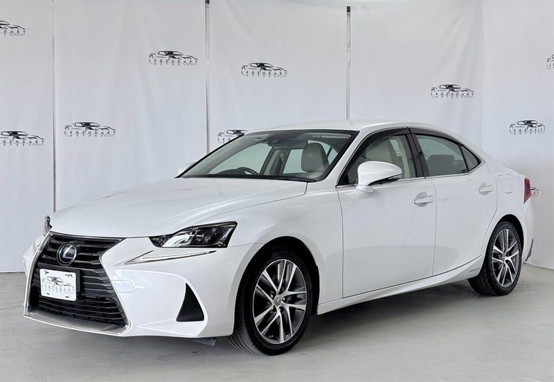 2018 Lexus IS 300h, photo 3