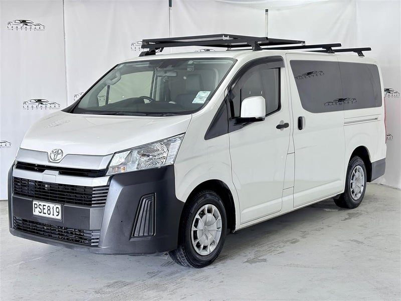 2023 Toyota Hiace ZR, photo 3