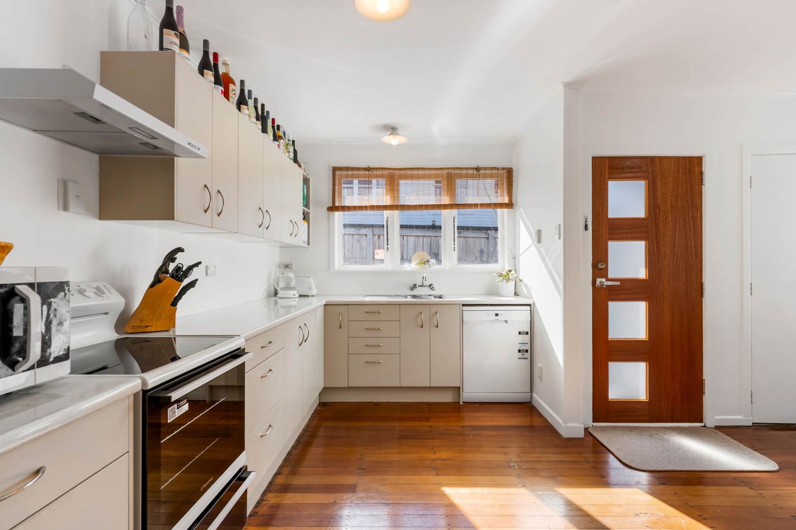 62 Savoy Road, Glen Eden, photo 8