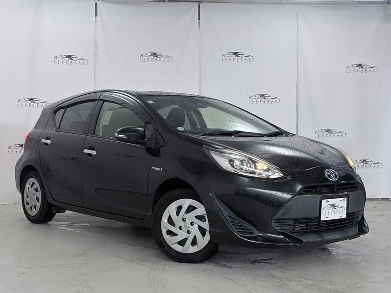 2018 Toyota Aqua 1.5 Style HYBRID low k,Push start