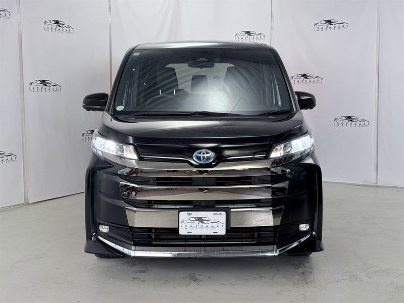 2023 Toyota Noah, photo 2