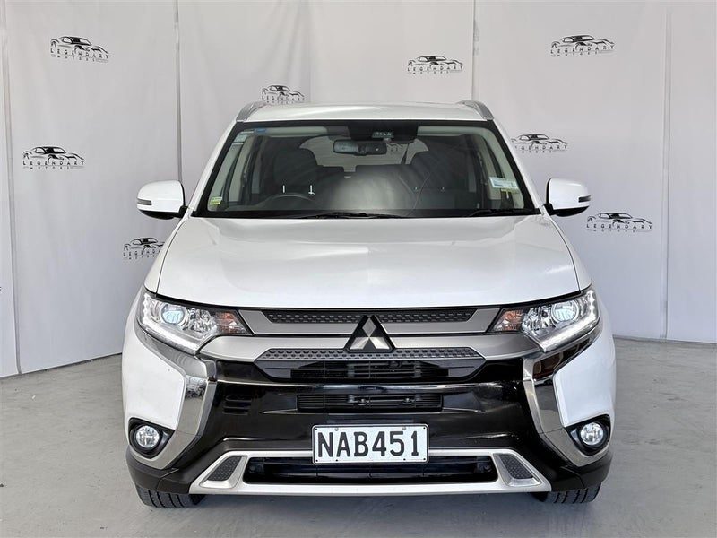 2020 Mitsubishi Outlander XLS 7 Seater, photo 2