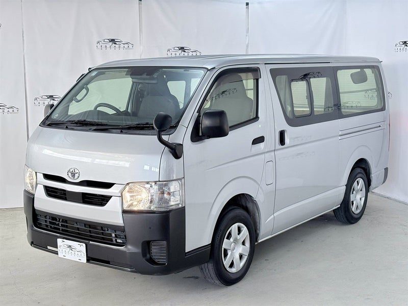 2021 Toyota Hiace, photo 3