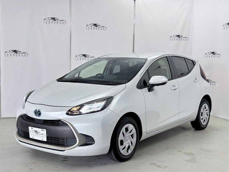 2021 Toyota Aqua HYBRID,360 Camera,Carplay,BSM, photo 3