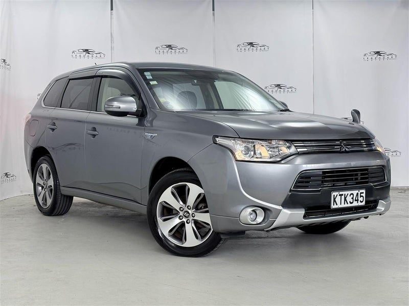 2014 Mitsubishi Outlander G 5 Seater