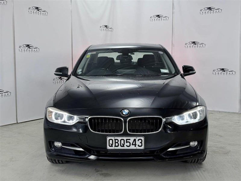 2012 BMW 320i, photo 2