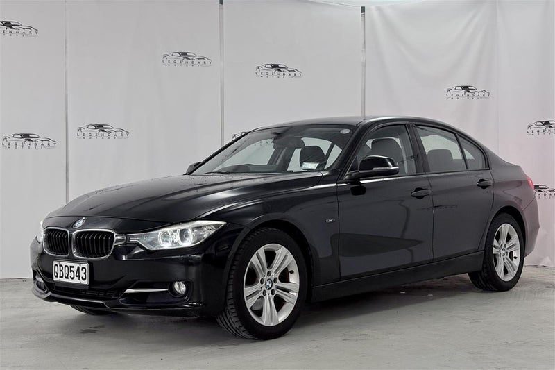 2012 BMW 320i, photo 3